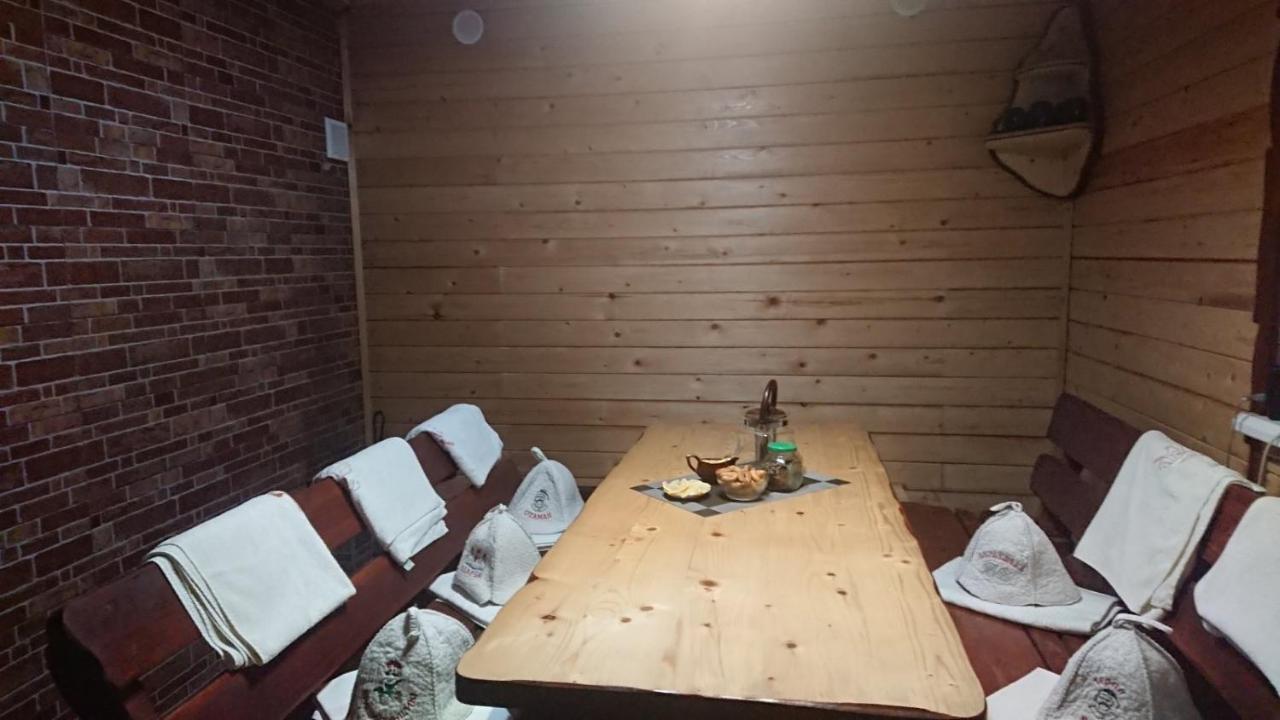 "У Пасічника" Котедж Для Сім'Ї Yaremche Exterior photo